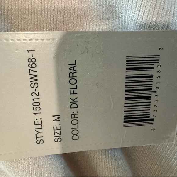 BNWT Sioni Crewneck Floral Sweater Medium $118 - Picture 12 of 12